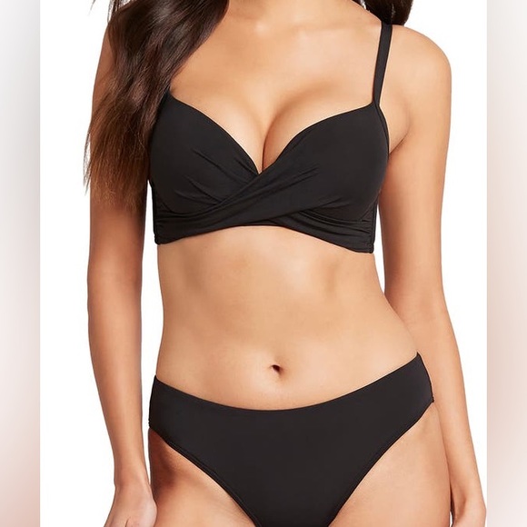 Sea Level Swim Australia | Cross Front D- & DD-Cup Molded Underwire Bikini Top - Picture 5 of 8